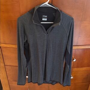 NWOT Icebreaker merino women’s Charcoal half Zip-Up Sweater size XL